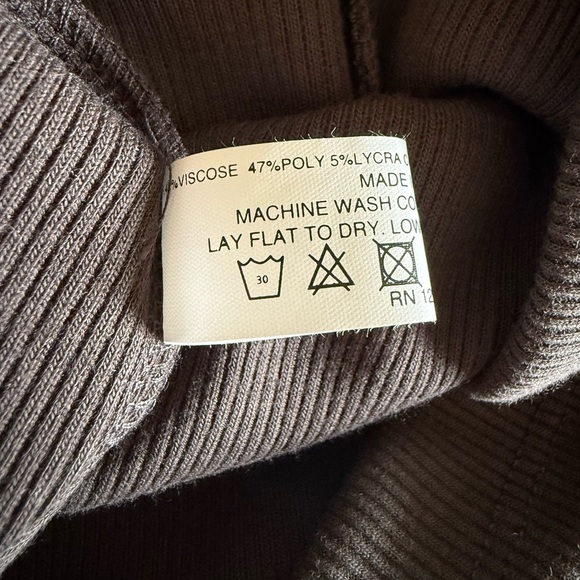 NWT Maggie Ward Sleeveless Ribbed Dress with Chiffon Alligator Print Overlay S - Picture 7 of 8